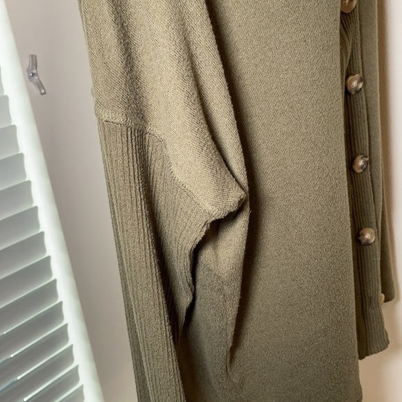 PEACE & Pearls Button Down Cardigan Size XL - Picture 4 of 6